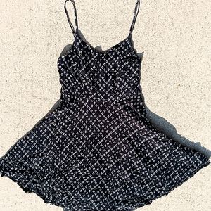 BlackWhite OldNavy Small Short Thin Flowy Lite Cotton Strappy Short Summer Dress